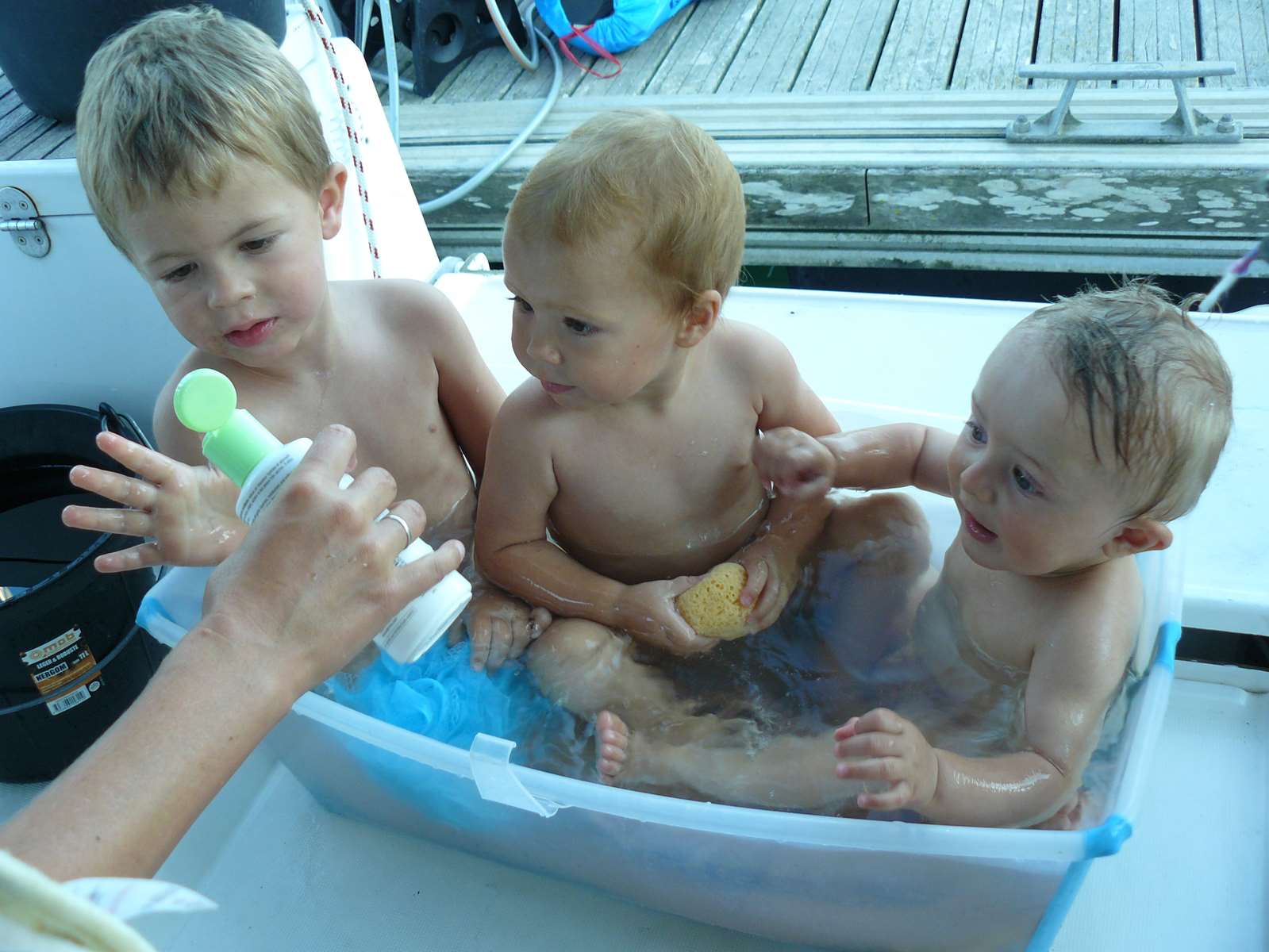 pauvre Laszlo squatté ds son bain