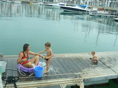 bain familial sur les pontons