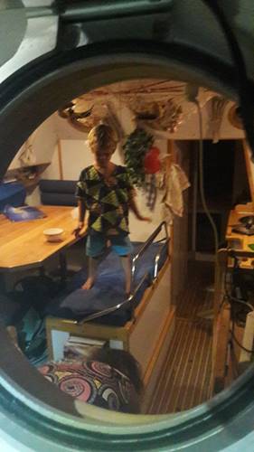 qu&rsquo;il y a t il dans le hublot